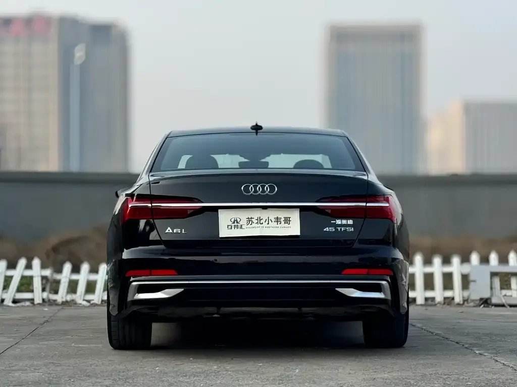 Audi A6L — фото 9