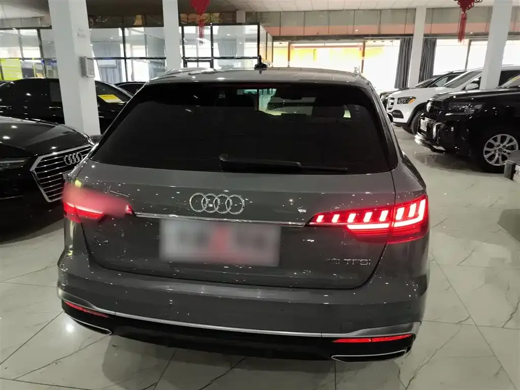Audi A4 (Import) — фото 8