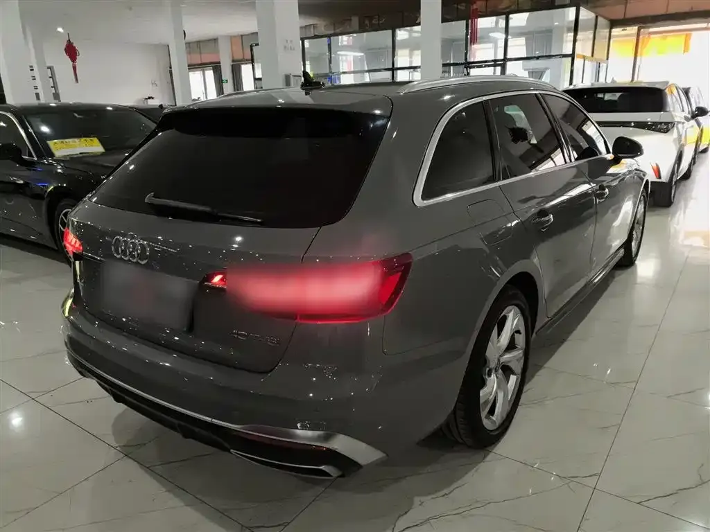Audi A4 (Import) — фото 4