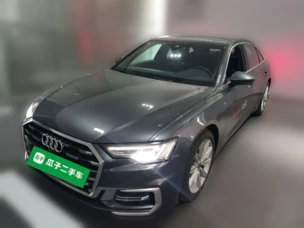 Audi A6L — фото 1