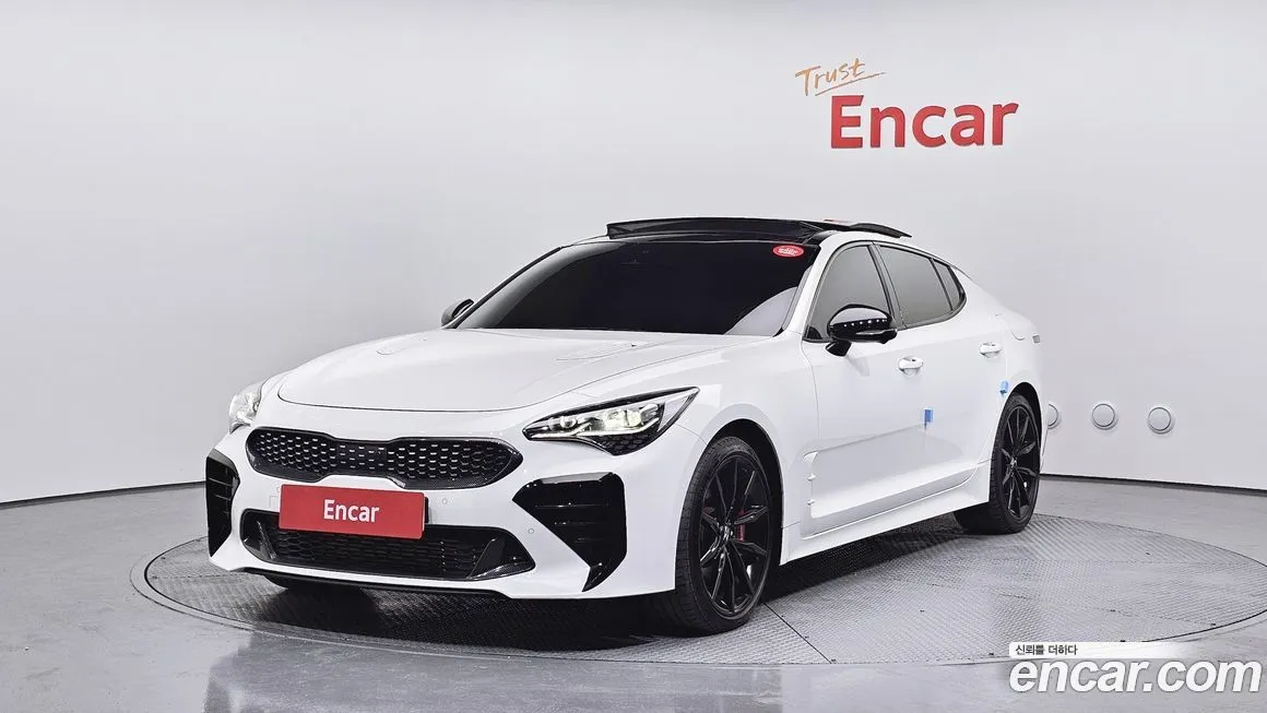 Kia Stinger — фото 1
