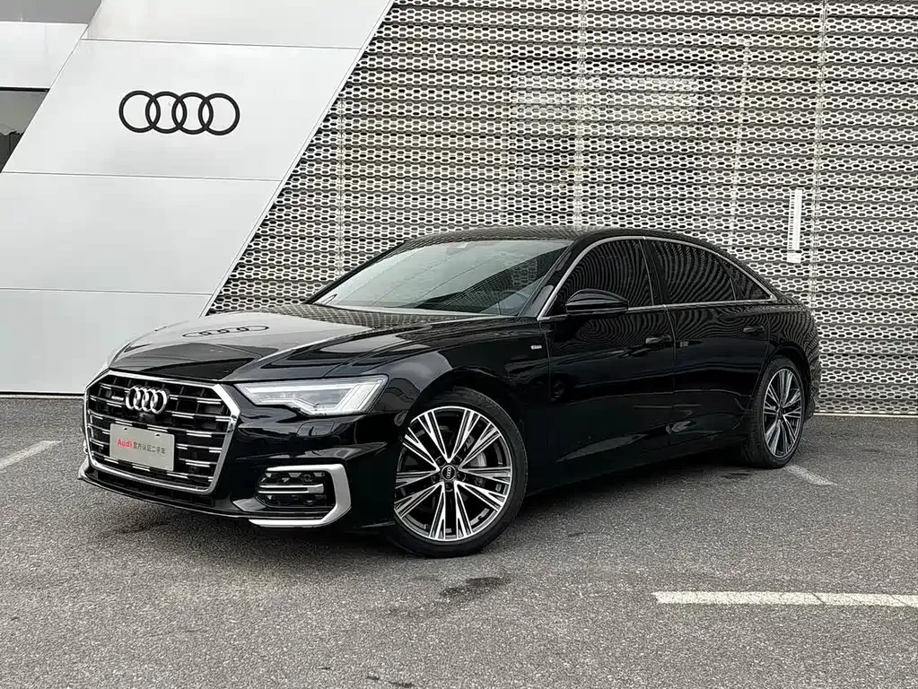 Audi A6L — фото 1