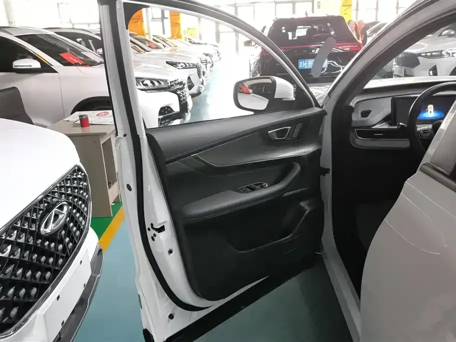 Chery Tiggo 8 PLUS — фото 7