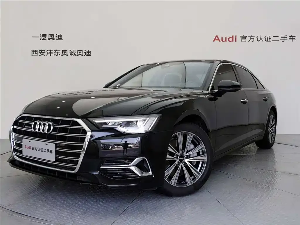 Audi A6L — фото 1