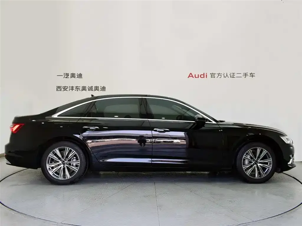 Audi A6L — фото 8