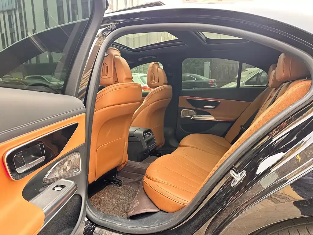 Mercedes-Benz E-Class (Import) — фото 3