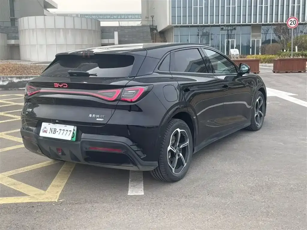 BYD Seal 06GT — фото 3