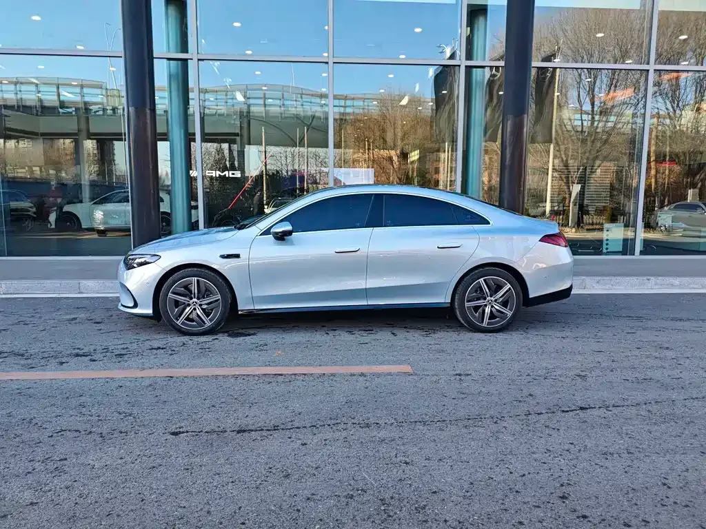 Mercedes-Benz CLA PHEV — фото 4