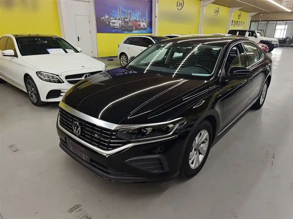 Volkswagen Passat — фото 1