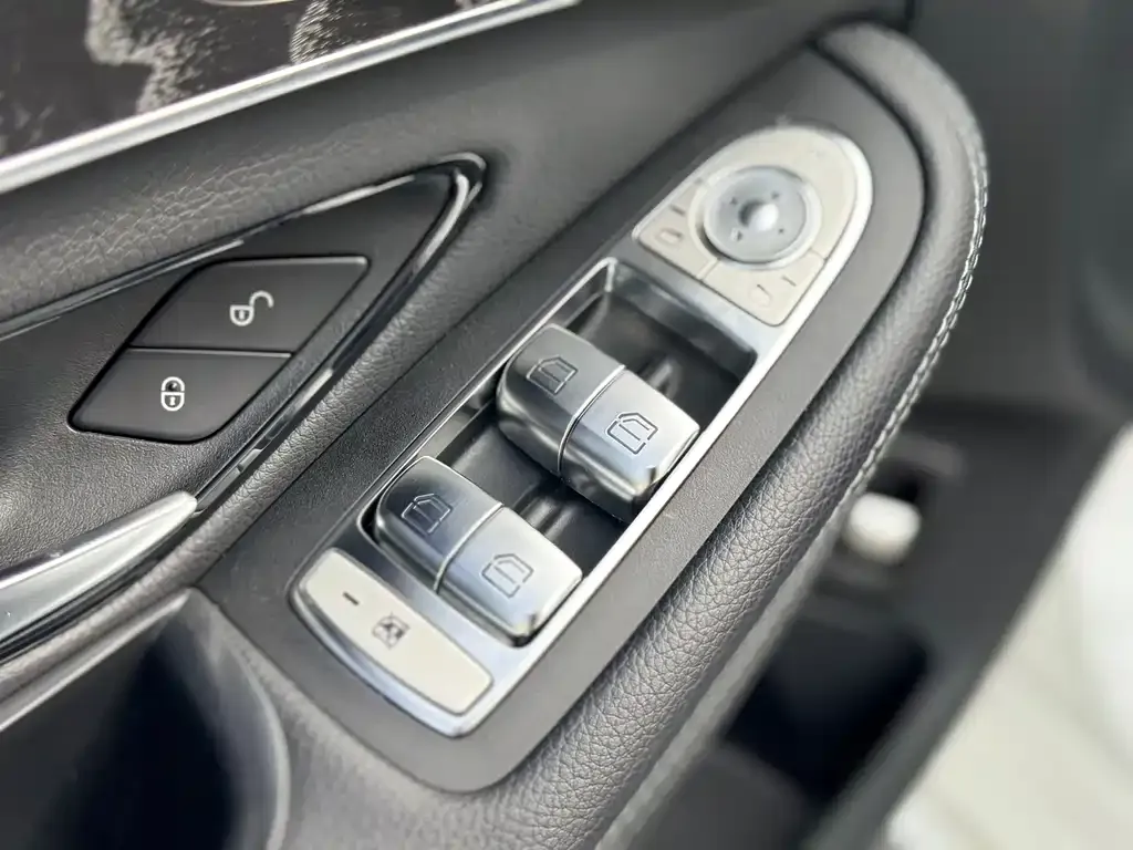 Mercedes-Benz C-Class (Import) — фото 4