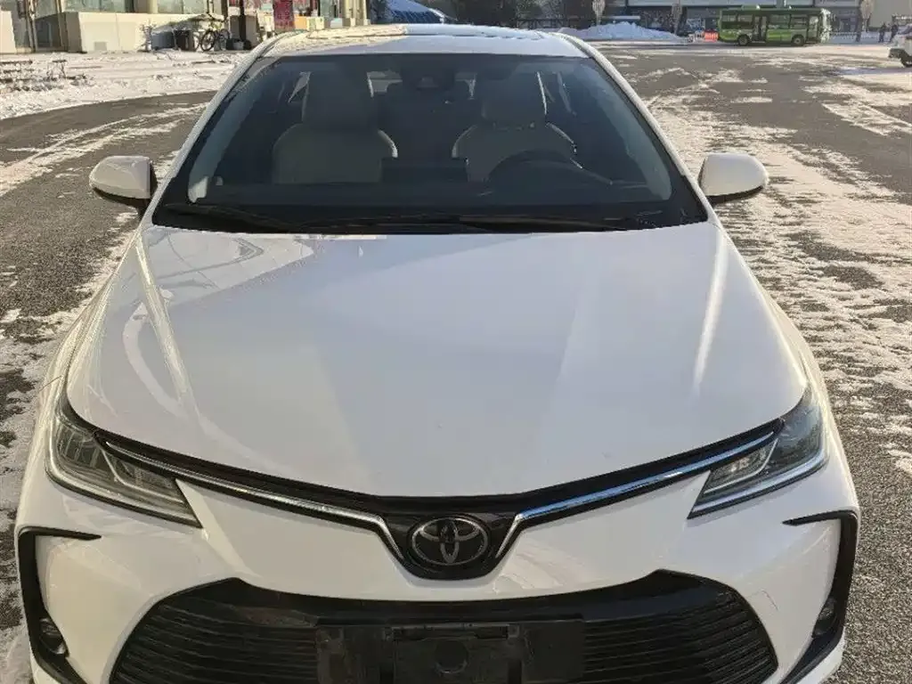 Toyota Corolla — фото 4