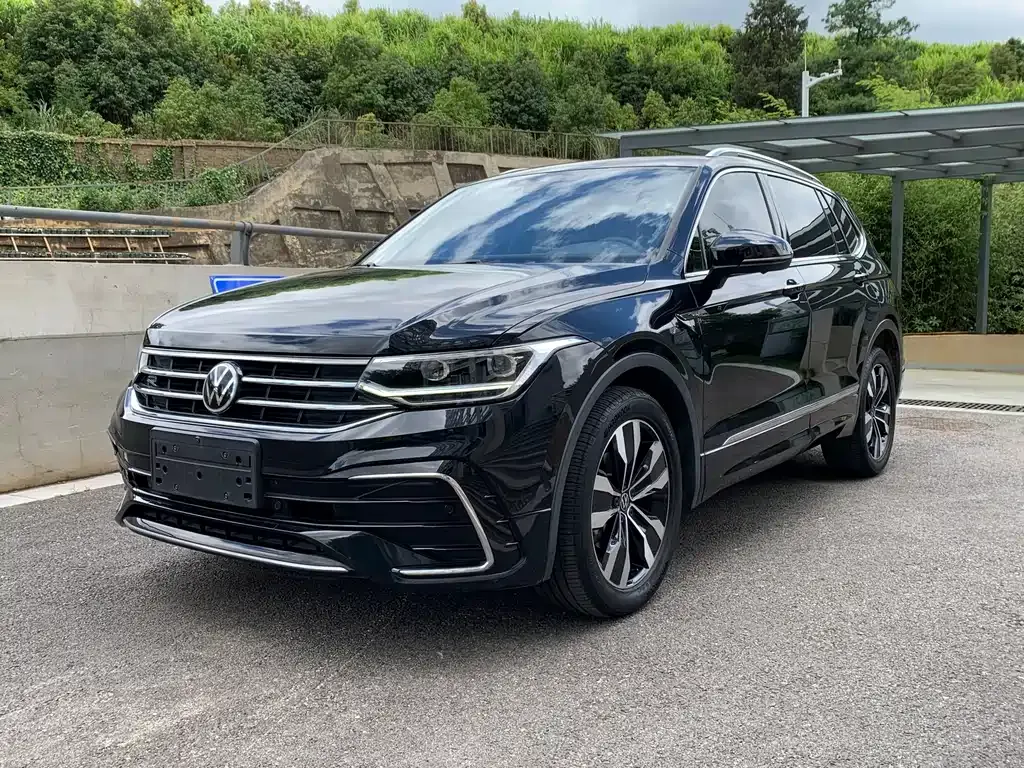 Volkswagen Tiguan L — фото 5