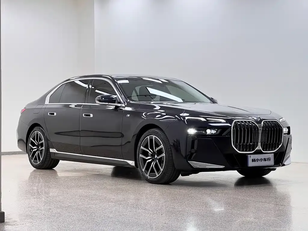 BMW 7 Series — фото 5