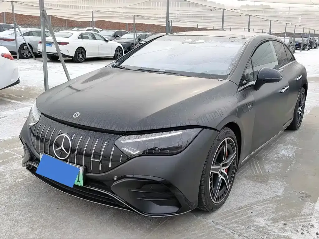 Mercedes-Benz EQE AMG — фото 1