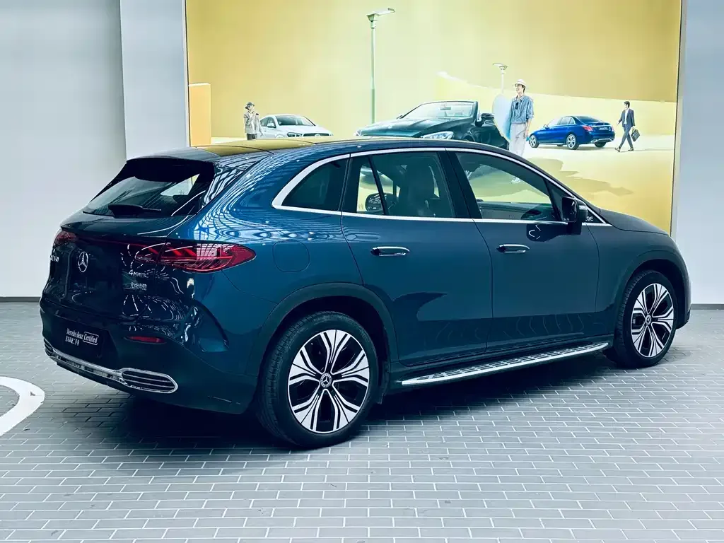 Mercedes-Benz EQE SUV — фото 2