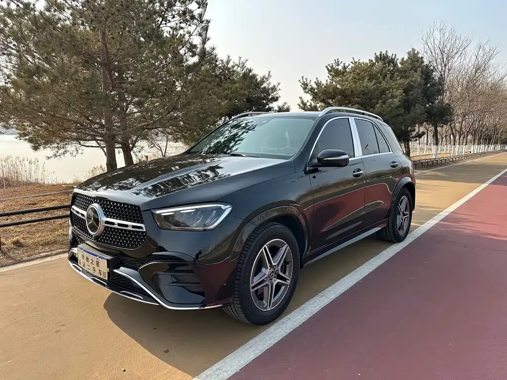 Mercedes-Benz GLE — фото 1
