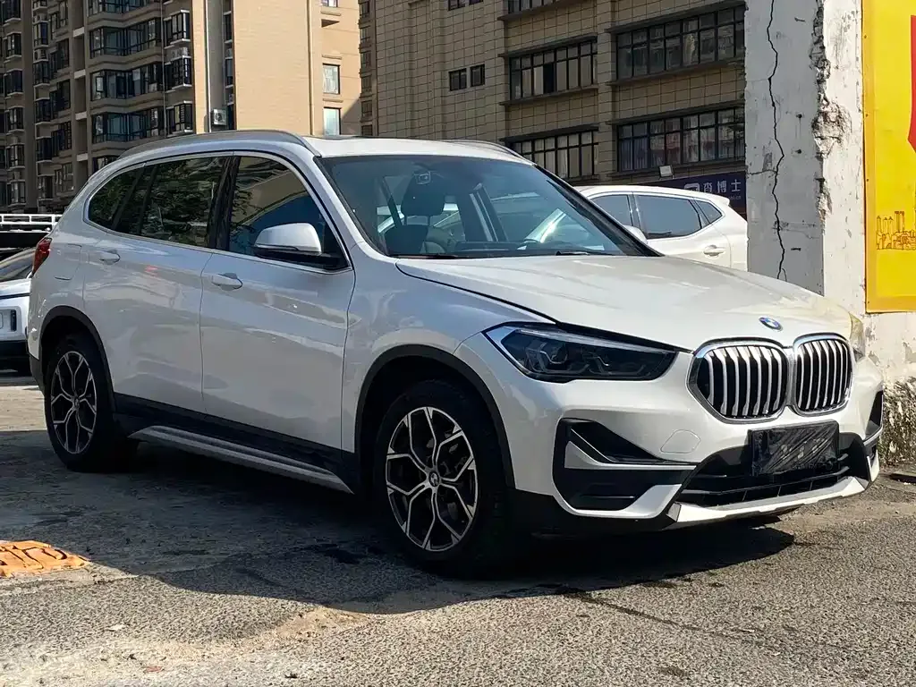 BMW X1 — фото 5