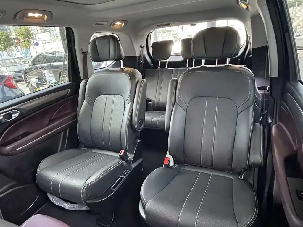 GAC Motor Trumpchi M6 — фото 3