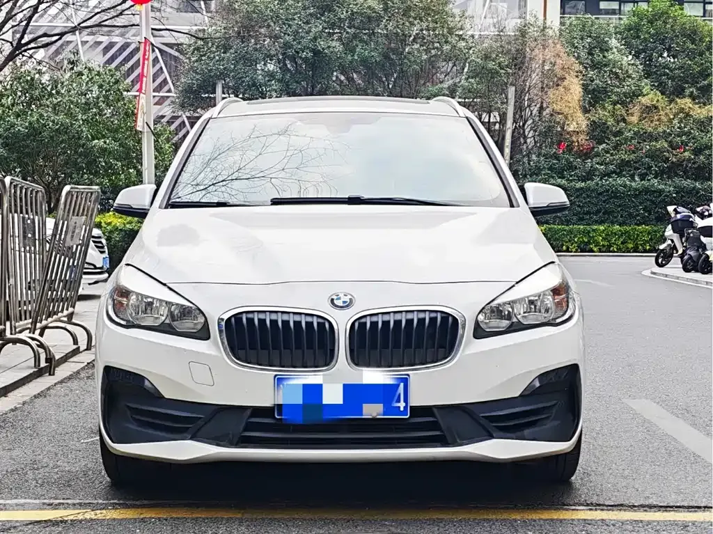 BMW 2 Series Gran Tourer — фото 7