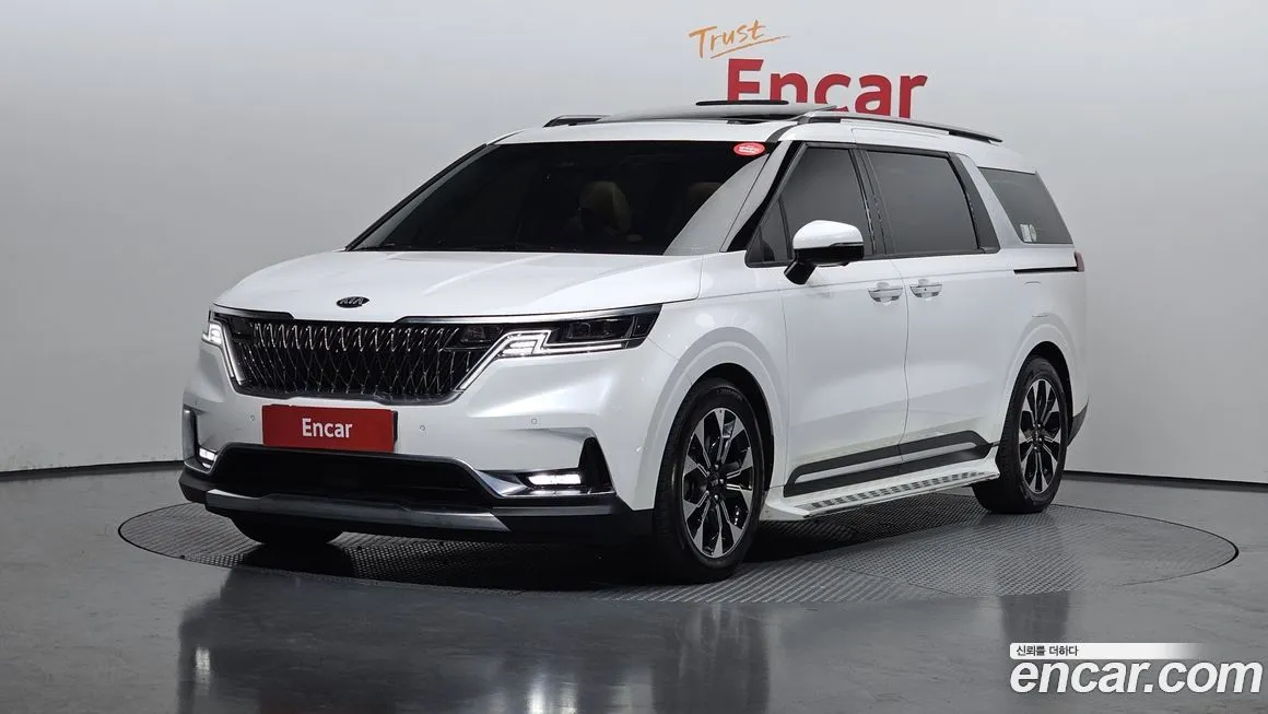 Kia Carnival — фото 1