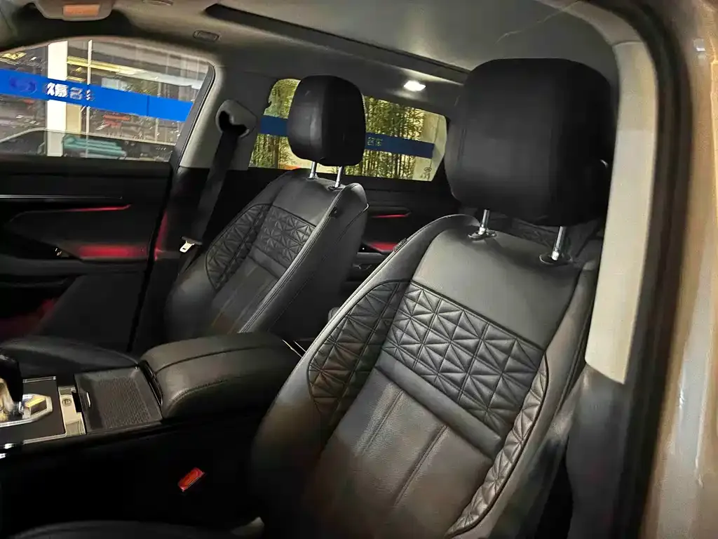 Land Rover Evoque — фото 6