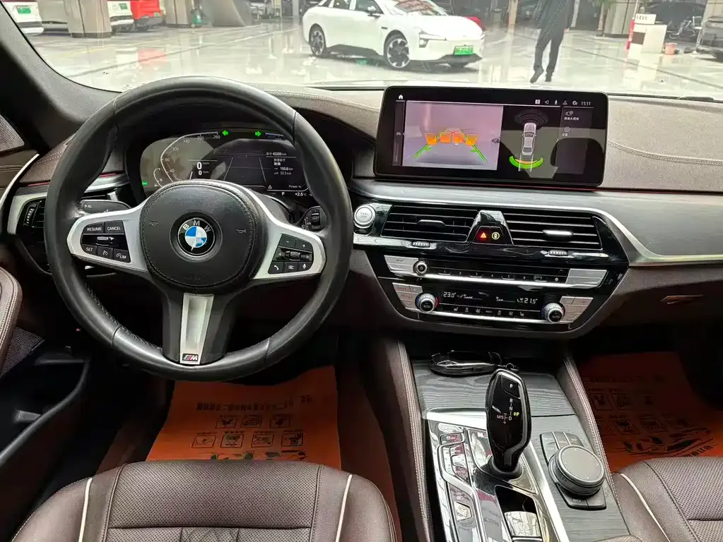 BMW 5 Series New Energy — фото 5