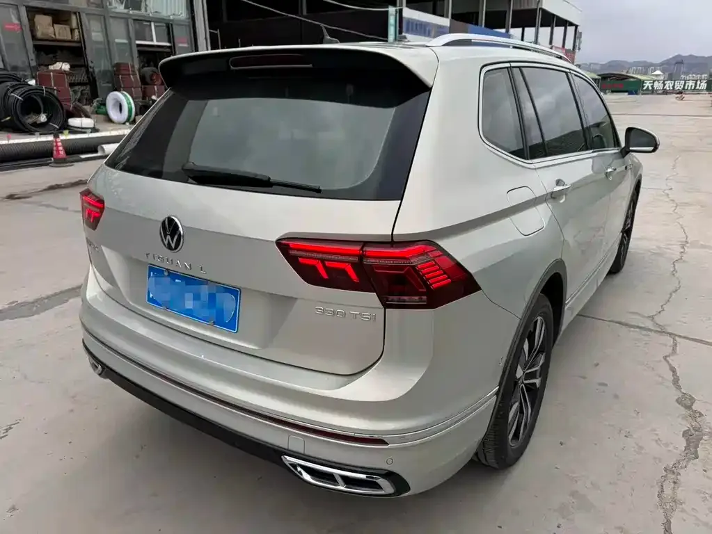 Volkswagen Tiguan L — фото 5