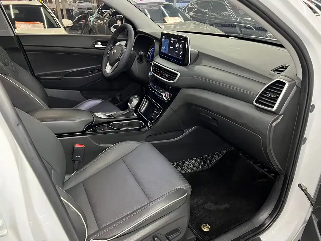 Hyundai Tucson — фото 7