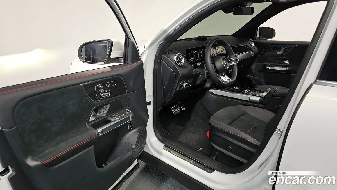 Mercedes-Benz GLB-Class — фото 10