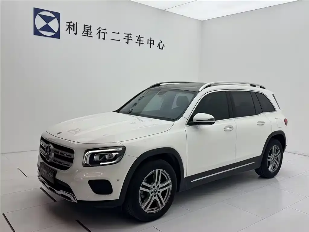 Mercedes-Benz GLB — фото 1