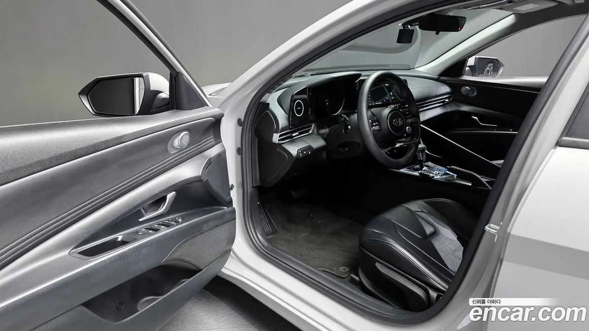 Hyundai AVANTE — фото 3