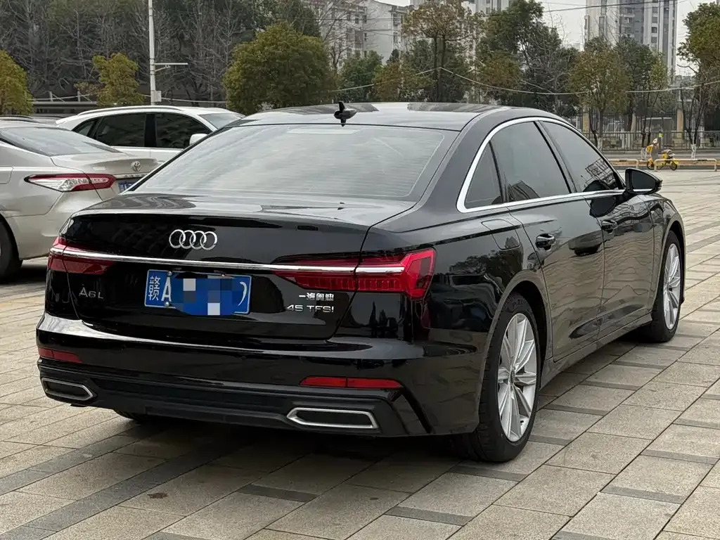 Audi A6L — фото 5