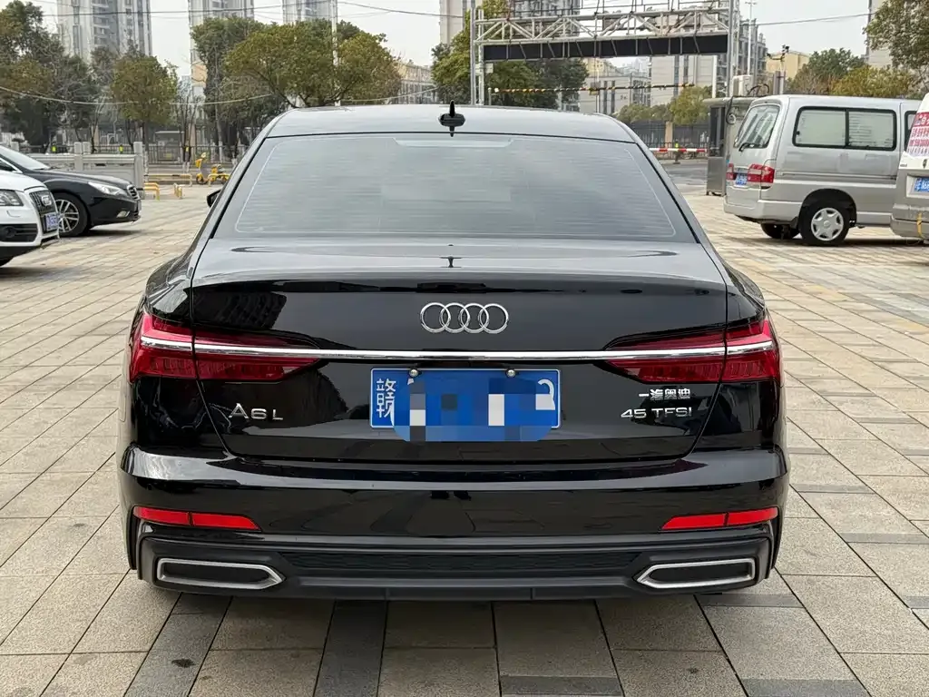 Audi A6L — фото 7