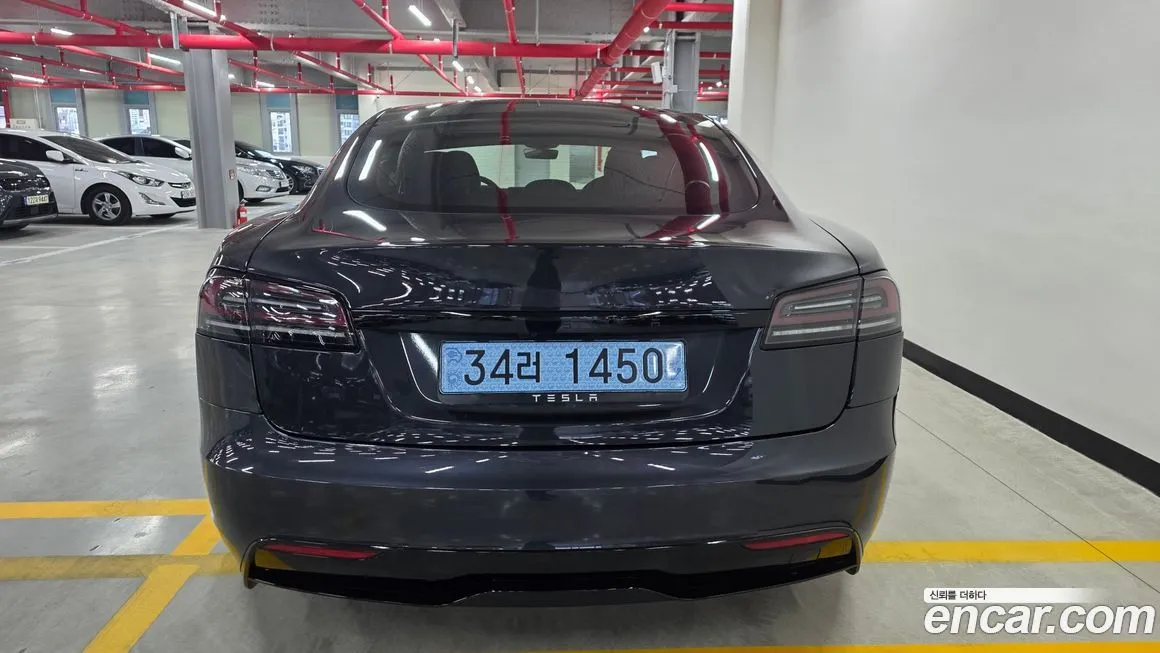 Tesla Model S — фото 4