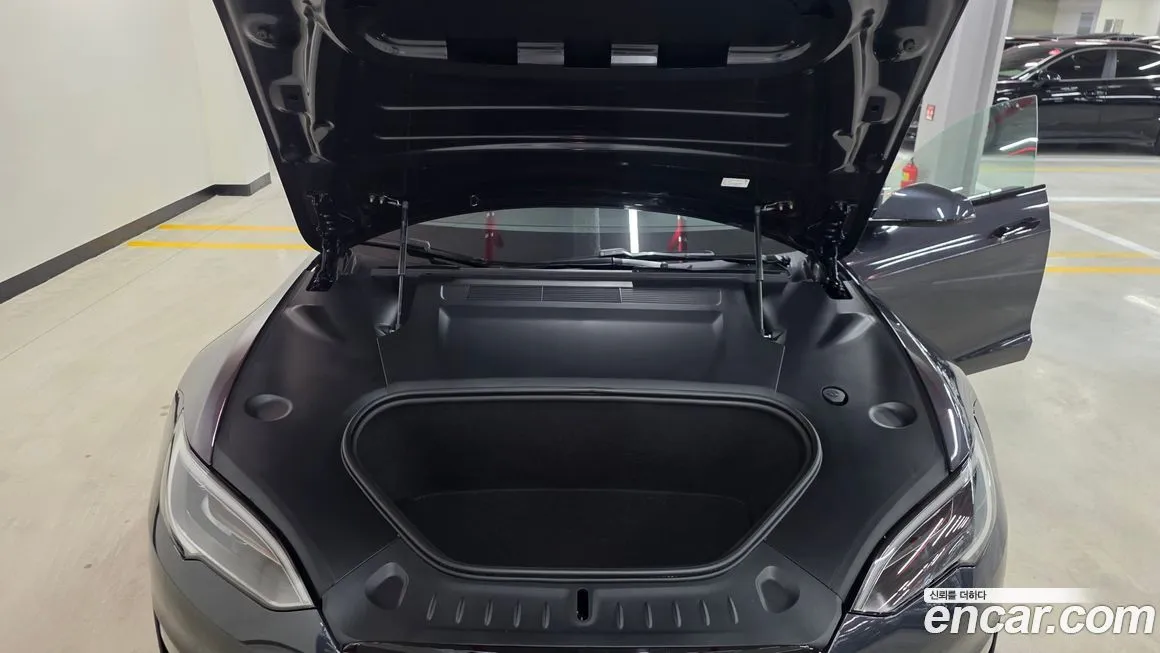 Tesla Model S — фото 6