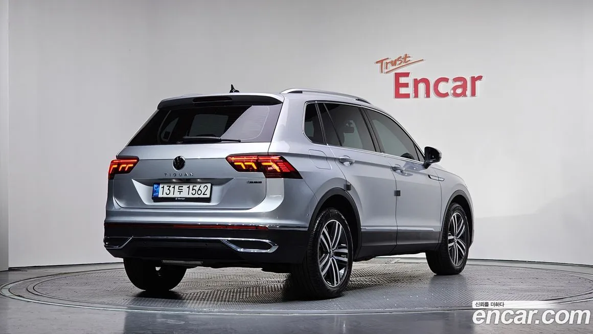 Volkswagen Tiguan — фото 3