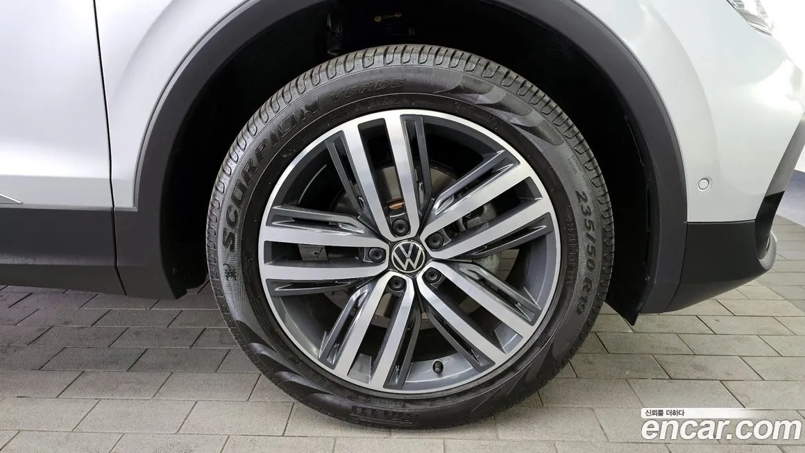 Volkswagen Tiguan — фото 5