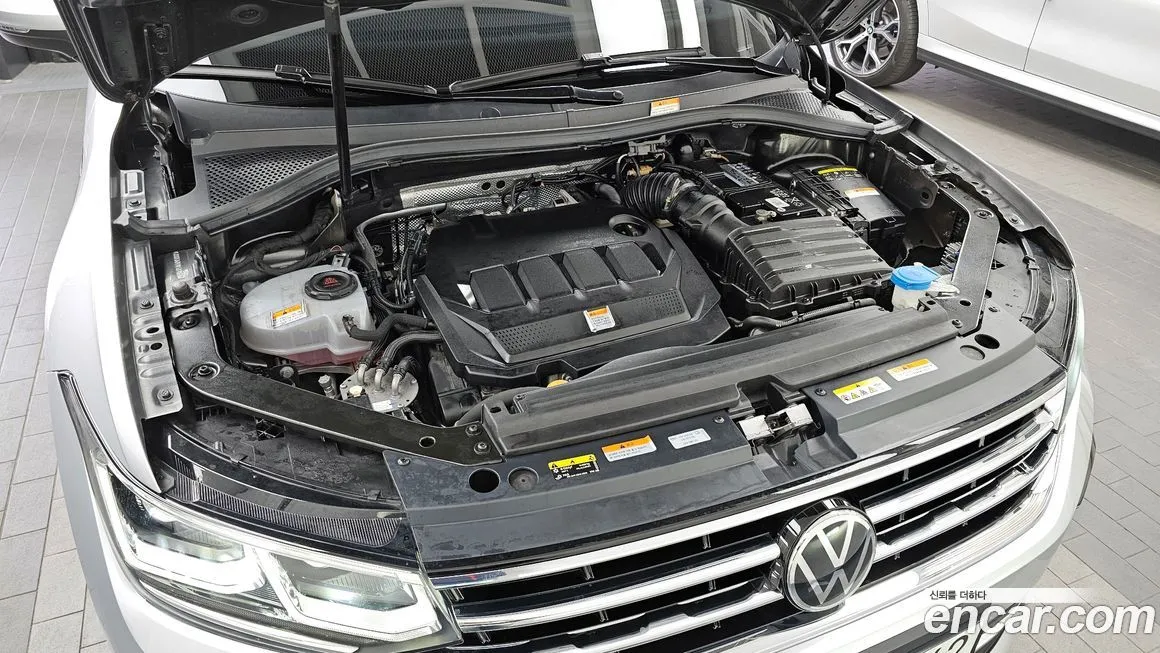 Volkswagen Tiguan — фото 6