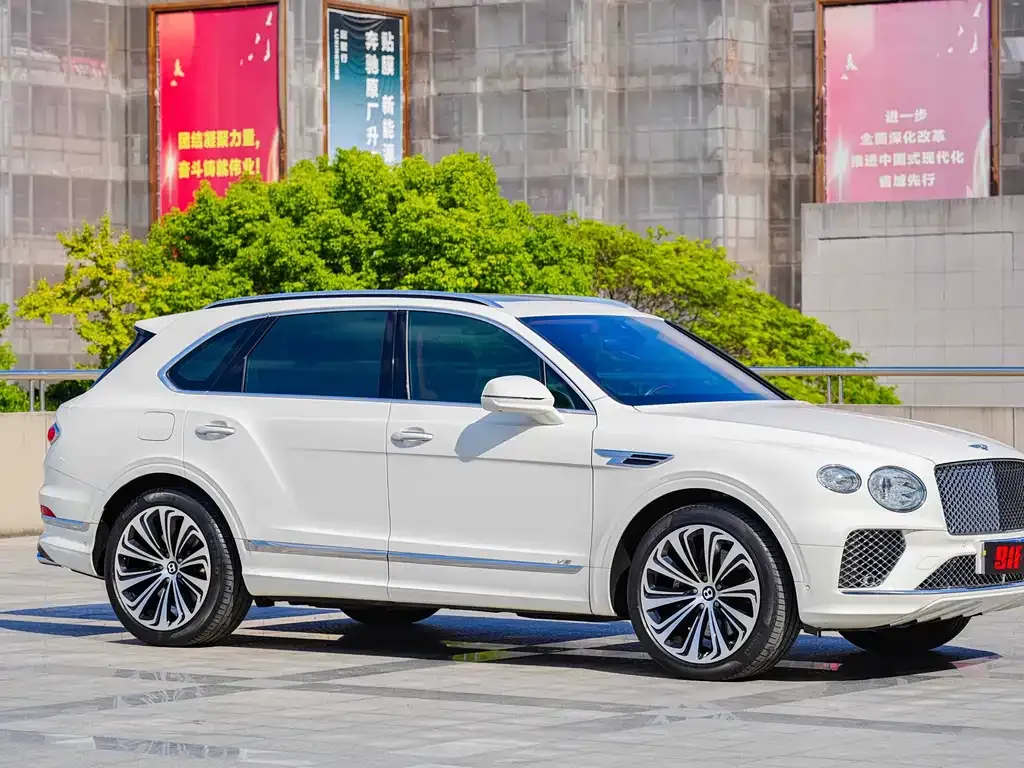 Bentley Bentayga — фото 9