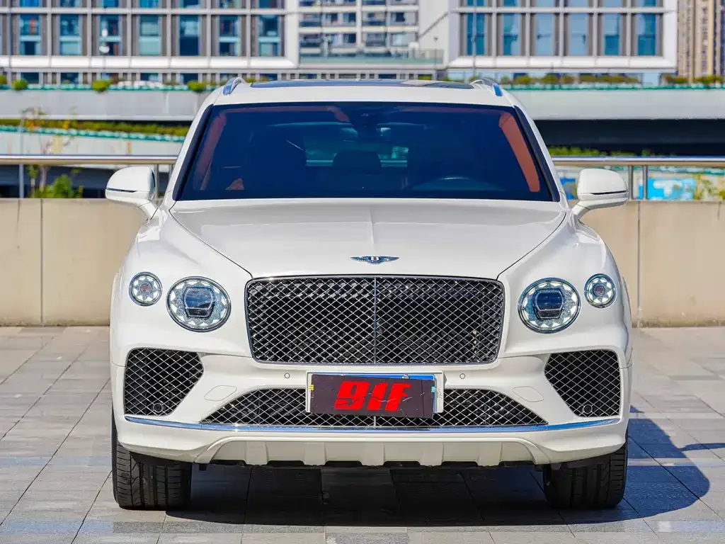 Bentley Bentayga — фото 7