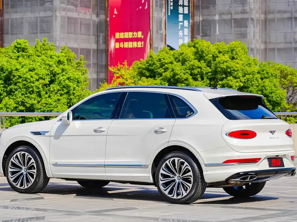 Bentley Bentayga — фото 4