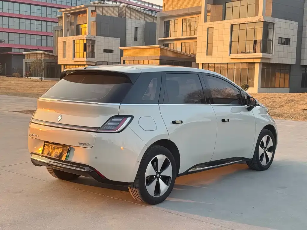 Baojun Yunduo — фото 6
