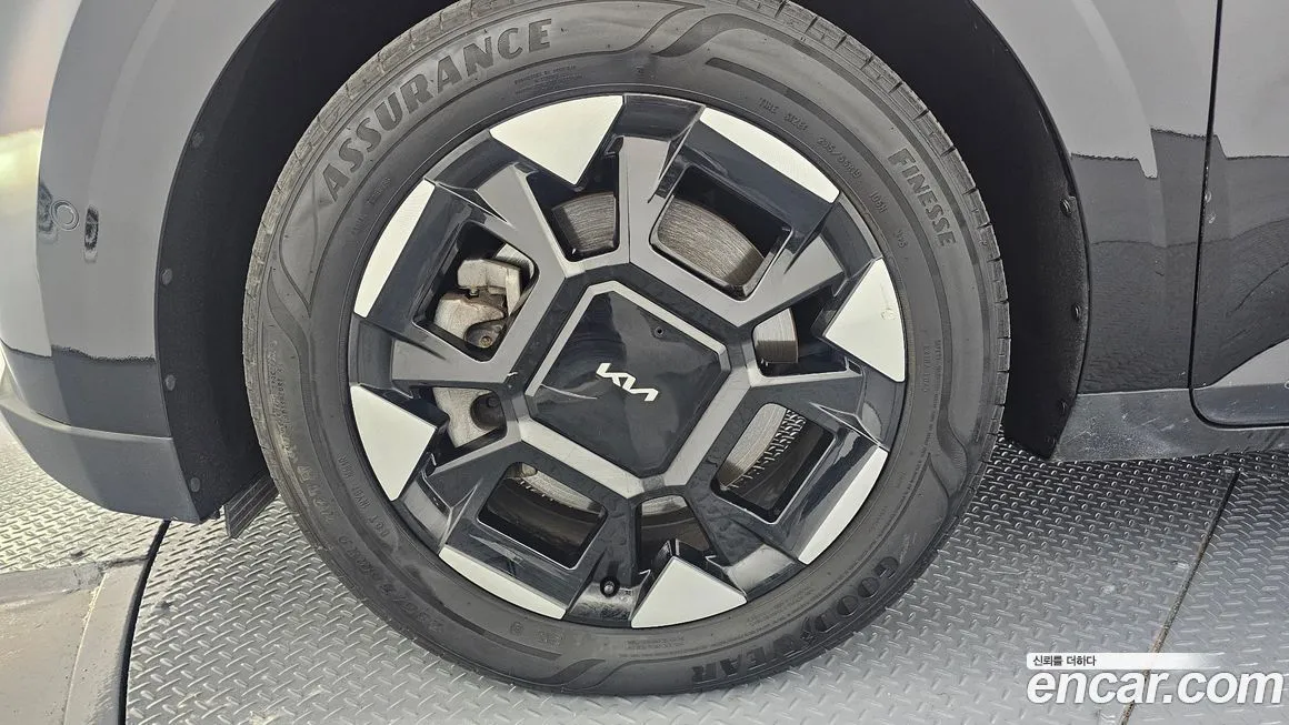 Kia Carnival — фото 10