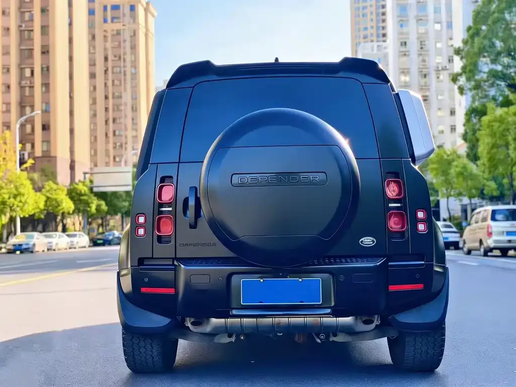 Land Rover Defender — фото 2