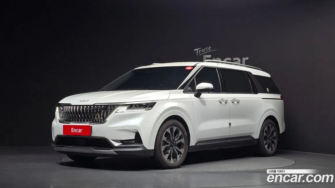 Kia Carnival — фото 1