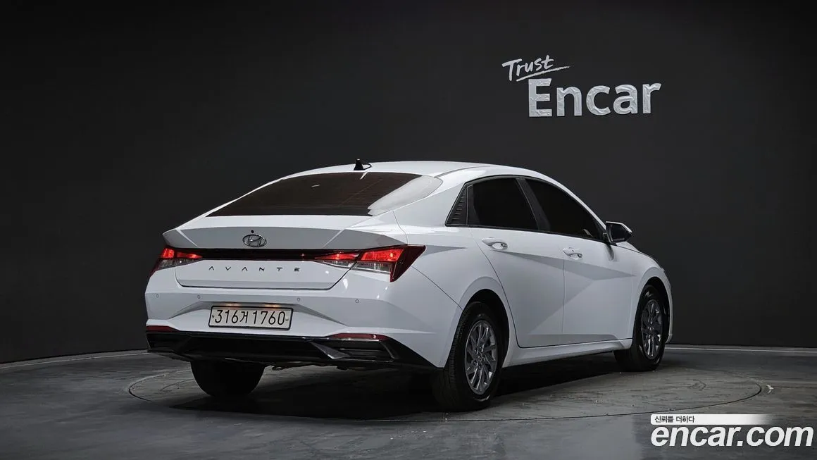 Hyundai AVANTE — фото 4
