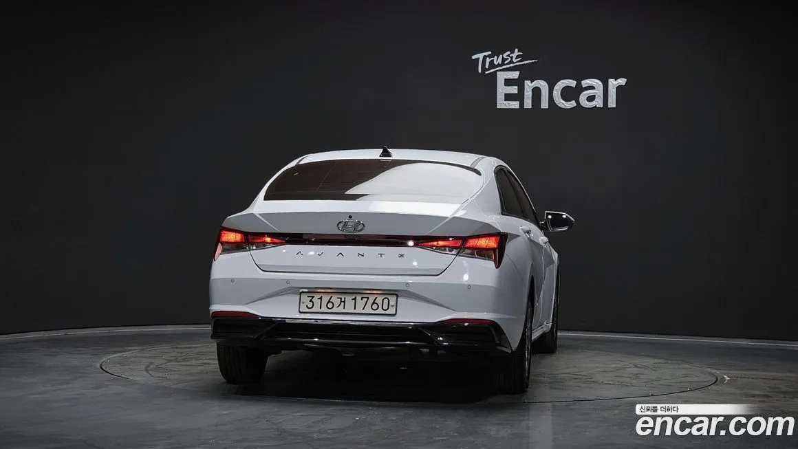 Hyundai AVANTE — фото 3