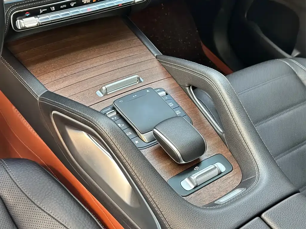 Mercedes-Benz GLS — фото 2