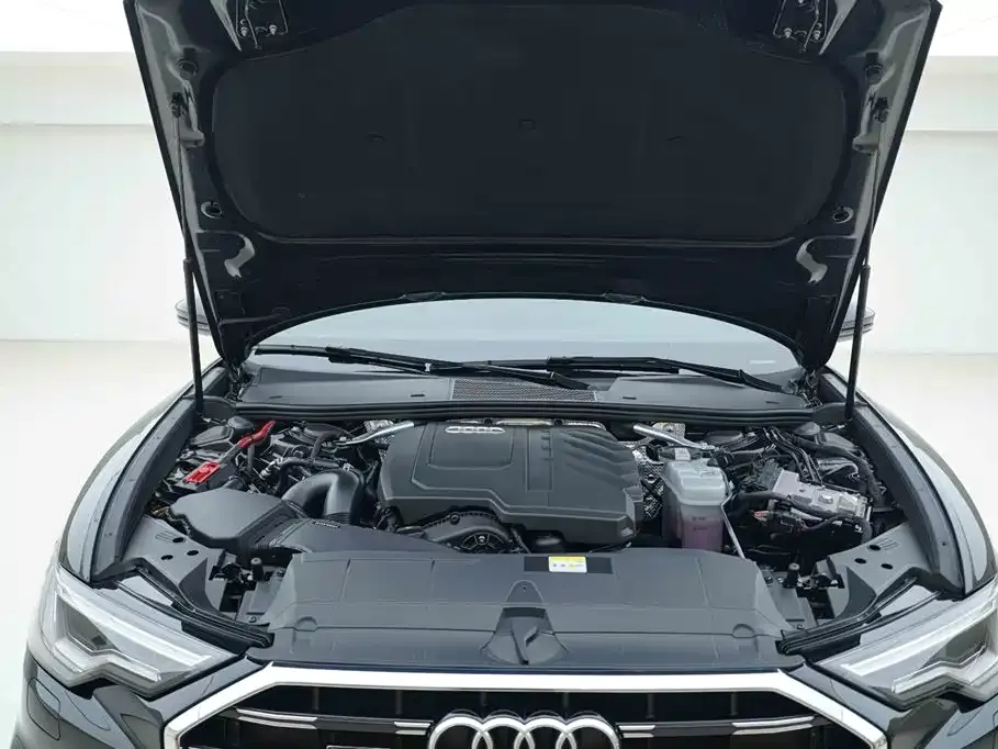 Audi A6L — фото 10