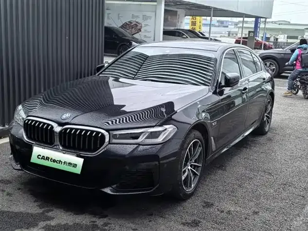 BMW 5 Series New Energy — фото 1